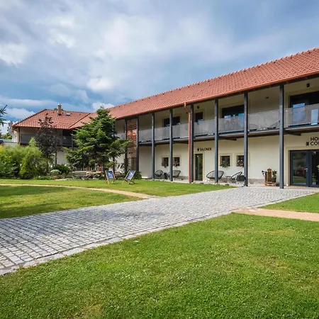 Statek U Prahy Pensión *