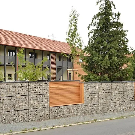 Statek U Prahy Pensión Škvorec