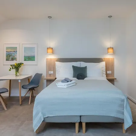 Statek U Prahy * Škvorec