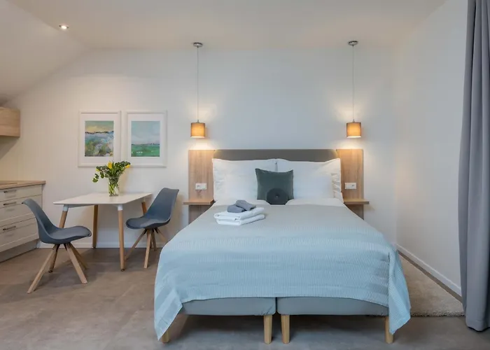 Statek U Prahy * 什克沃雷茨